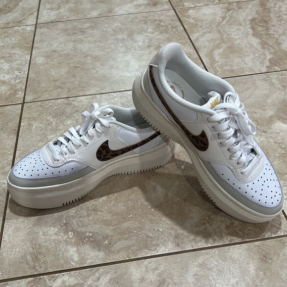 Women’s NIKE COURT VISION ALTA  size 9.5 color White - Picture 4 of 11